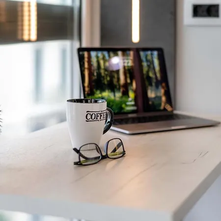 Boutie Executive, A Kalamatastay