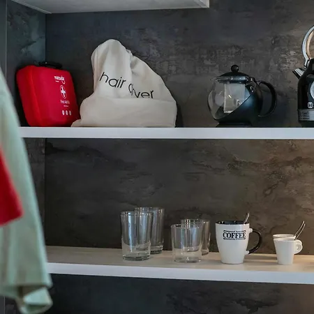 Boutie Executive, A Kalamatastay *