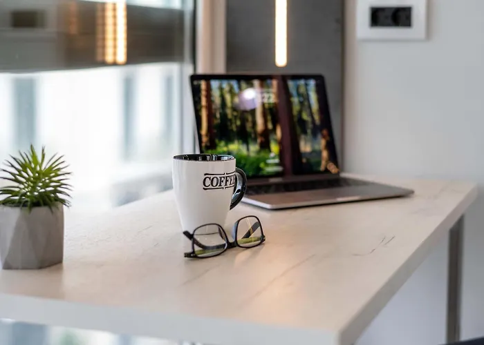 Boutie Executive, A Kalamatastay