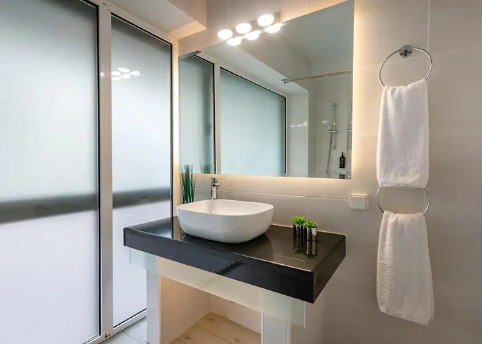 Boutie Executive, A Kalamatastay *